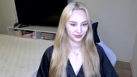 LaylaPretty001 online show from July 16, 4:18 am