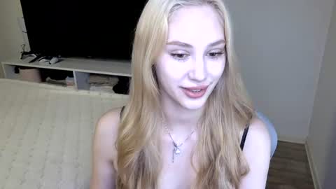 LaylaPretty001 online show from July 21, 4:15 am