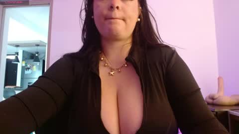 Vannessa  online show from April 8, 12:16 pm