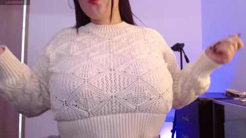 Snapshot of layna_cold chatting on May 29, 2:59 pm Vannessa online show from May 29, 2:59 pm