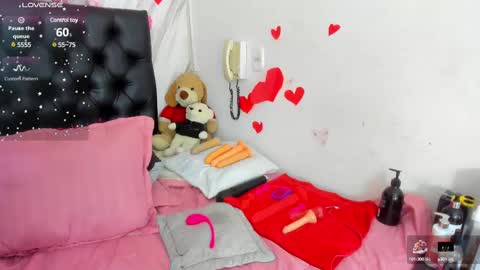 Snapshot of layqueen77 chatting on February 19, 6:54 pm Layqueen online show from February 19, 6:54 pm