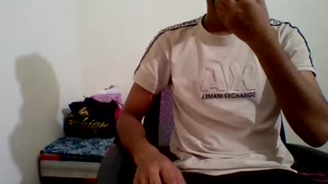 layra001 online show from June 23, 12:14 pm
