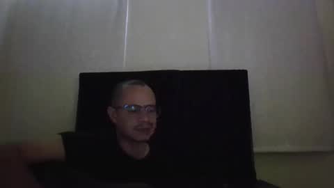 Snapshot of lazy_bad_boy chatting on February 8, 7:39 pm lazy_bad_boy online show from February 8, 7:39 pm