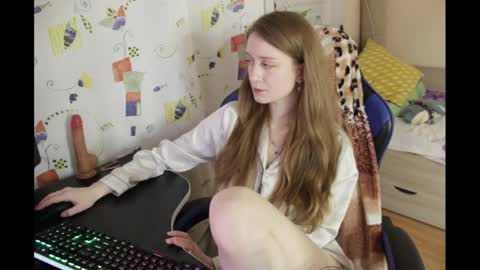 Snapshot of lazy_dazzy chatting on March 1, 4:44 pm lazy_dazzy online show from March 1, 4:44 pm