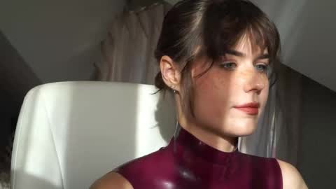 Snapshot of lazy_pepsi chatting on October 10, 10:47 am Pansy online show from October 10, 10:47 am