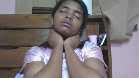 lea96546 online show from April 15, 7:58 pm