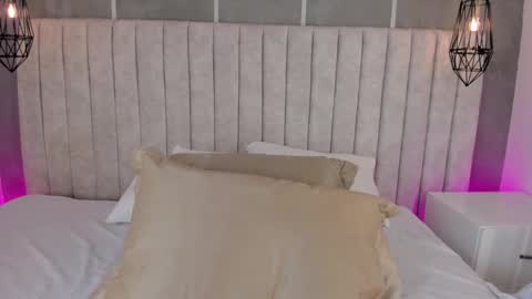    online show from October 25, 6:46 pm