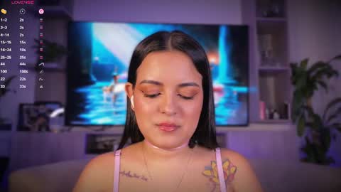 L E A   online show from June 30, 6:31 pm