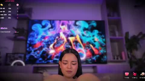 L E A   online show from August 5, 6:11 pm