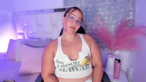 Leah  online show from May 30, 2:19 am