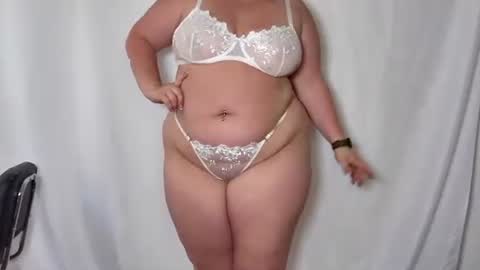 Snapshot of leahjewel chatting on July 14, 12:13 am Leah jewel online show from July 14, 12:13 am