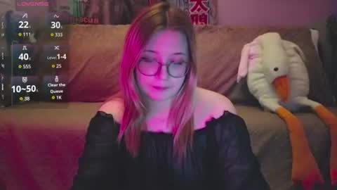 Snapshot of leahlovejoy chatting on July 23, 9:46 pm Leah online show from July 23, 9:46 pm