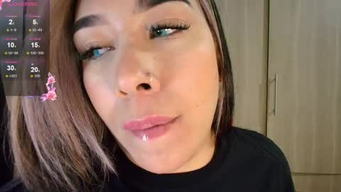 leah online show from May 9, 1:22 am