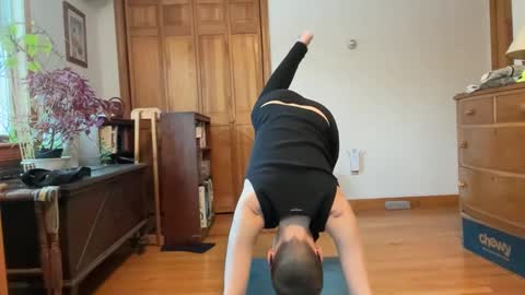 Snapshot of leahwilde chatting on February 7, 9:15 pm Lee online show from February 7, 9:15 pm