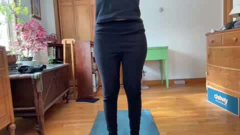 Snapshot of leahwilde chatting on February 15, 3:17 pm Lee online show from February 15, 3:17 pm