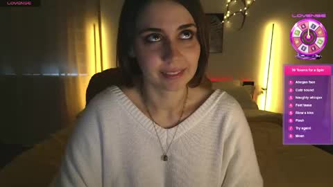 Snapshot of leahwoods chatting on May 24, 2:27 am leahwoods online show from May 24, 2:27 am