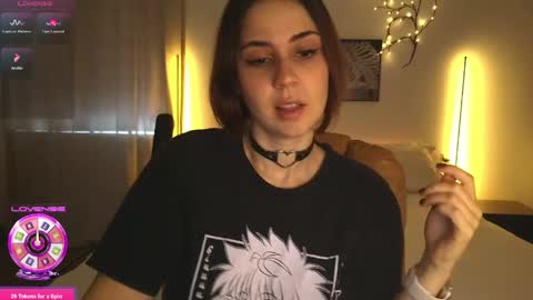 Snapshot of leahwoods chatting on May 26, 1:45 am leahwoods online show from May 26, 1:45 am