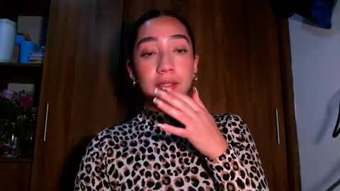 Snapshot of leanaalhub chatting on November 29, 1:41 am leanaalhub online show from November 29, 1:41 am