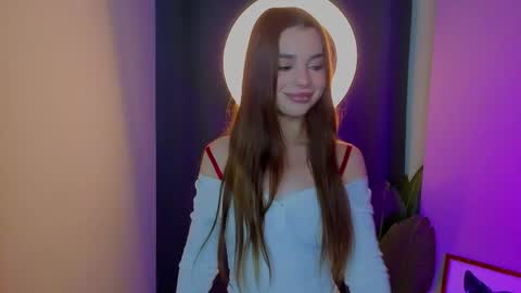 Sophie online show from April 3, 7:12 pm