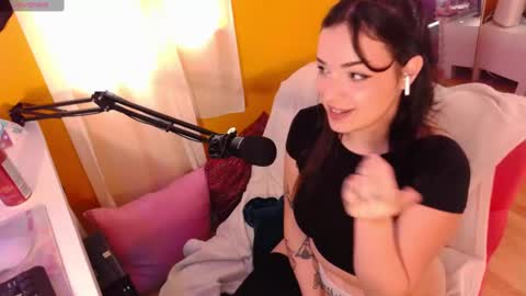 Lea Ray Pie online show from November 6, 5:14 pm