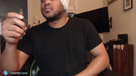 Snapshot of learoy chatting on March 6, 2:51 pm Learoy online show from March 6, 2:51 pm