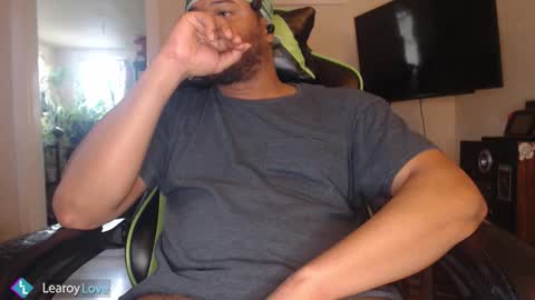 Snapshot of learoy chatting on February 2, 11:25 pm Learoy online show from February 2, 11:25 pm