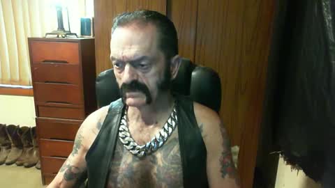leathergreaser online show from January 13, 7:31 pm