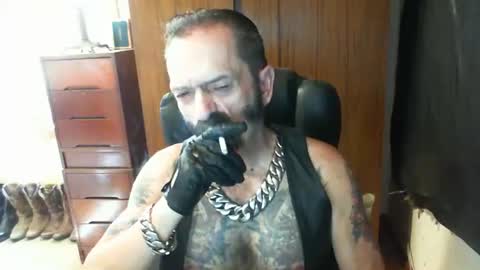 leathergreaser online show from February 3, 5:40 am