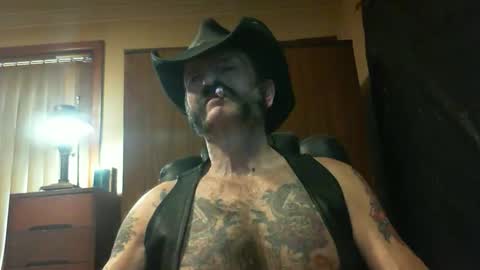leathergreaser online show from September 28, 8:47 pm