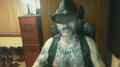 leathergreaser online show from March 24, 8:03 pm