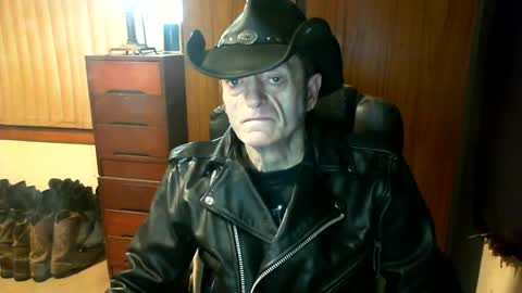 leathergreaser online show from July 9, 8:02 pm