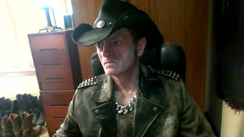leathergreaser online show from July 20, 5:00 am