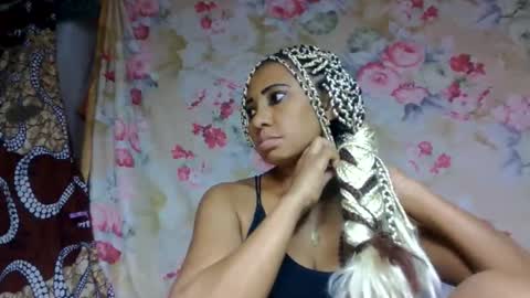Snapshot of leatianaa chatting on May 22, 10:32 am leatianaa online show from May 22, 10:32 am