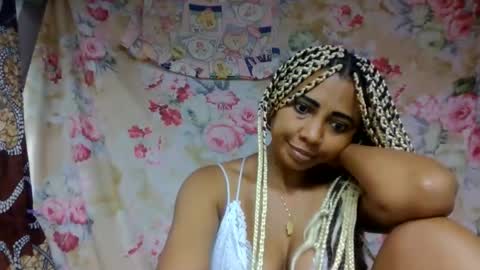 Snapshot of leatianaa chatting on May 26, 2:13 pm leatianaa online show from May 26, 2:13 pm