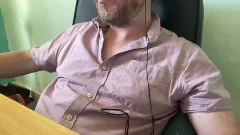 lee_8891 online show from August 3, 1:49 pm