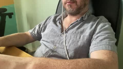 lee_8891 online show from August 6, 8:16 am