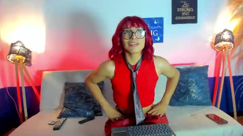 Snapshot of lee_roses chatting on June 24, 12:48 pm leeh online show from June 24, 12:48 pm
