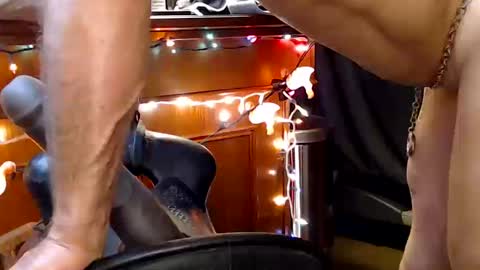 Lee Cox online show from October 12, 1:59 am