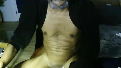 Snapshot of leeguy_hugedick chatting on July 1, 7:43 am Ebony DeafGuy online show from July 1, 7:43 am