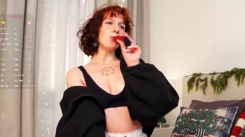 leelooyolo online show from January 6, 3:49 pm