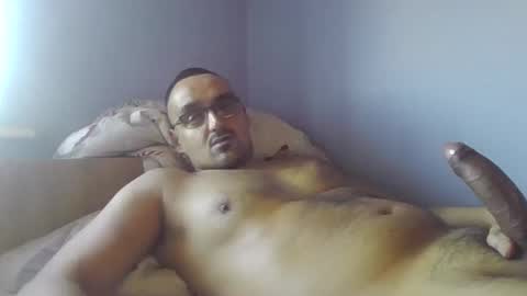 Snapshot of leemo2021 chatting on January 2, 1:19 pm leemo2021 online show from January 2, 1:19 pm