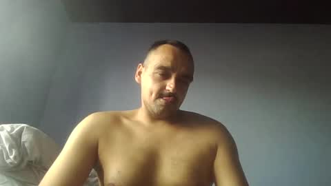 Snapshot of leemo2021 chatting on March 1, 9:40 am leemo2021 online show from March 1, 9:40 am