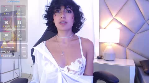 Snapshot of leethompson_ chatting on January 11, 6:01 pm Leet online show from January 11, 6:01 pm