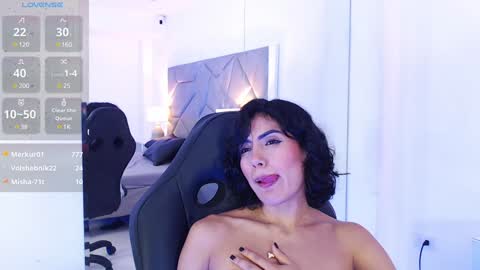 Snapshot of leethompson_ chatting on January 29, 6:07 pm Leet online show from January 29, 6:07 pm