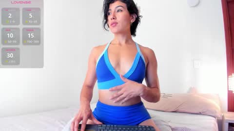 Snapshot of leethompson_ chatting on November 27, 4:09 pm Leet online show from November 27, 4:09 pm