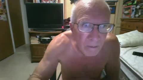 leezamm1132 online show from May 8, 1:44 am