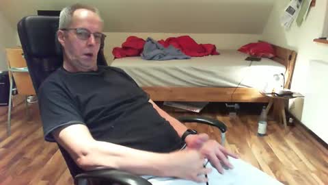 Dave online show from January 2, 1:06 am