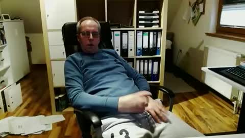 Snapshot of lefti27 chatting on March 16, 4:44 pm Dave online show from March 16, 4:44 pm