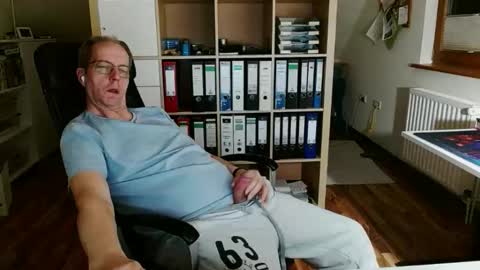 Snapshot of lefti27 chatting on March 26, 11:21 pm Dave online show from March 26, 11:21 pm