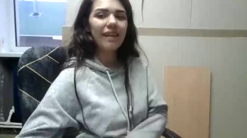 Liya online show from April 13, 3:17 pm